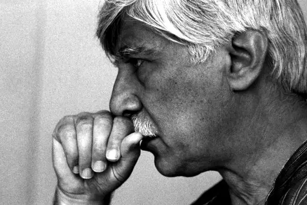 طایفهٔ زنده‌کُشِ مُرده‌پرست؛ داستان فراموشی بهرام بیضایی در ایران