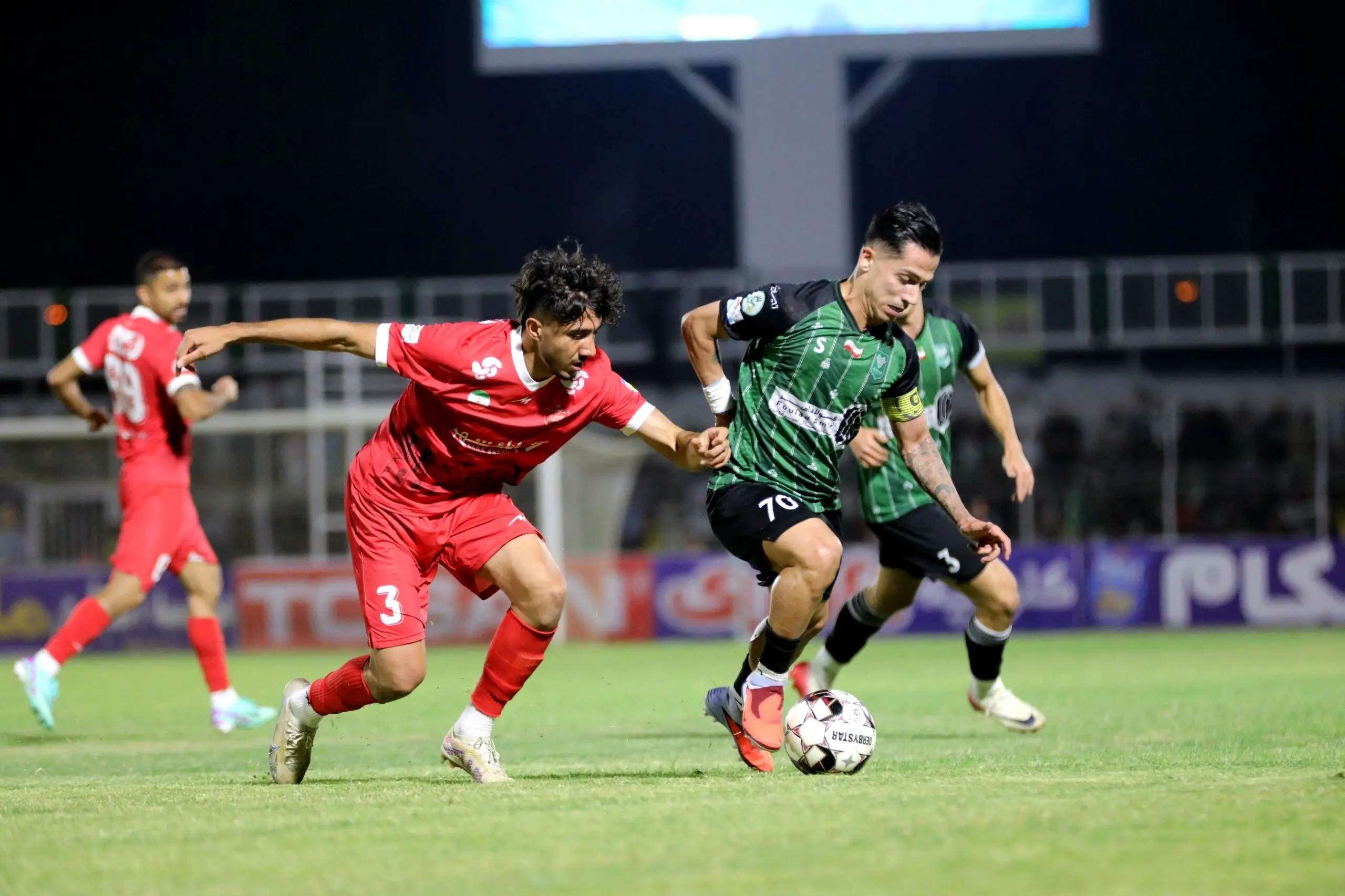 سقوط هلیکوپتر پرسپولیس در خرم‌آباد+عکس
