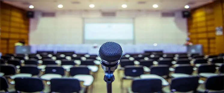 ۲۰ تکنیک طلایی برای تقویت فن بیان و قدرت سخنوری