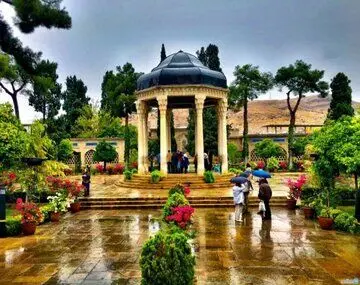 هجوم عمانی‌ها برای خرید ملک در یک شهر ایران | ماجرا چیست؟