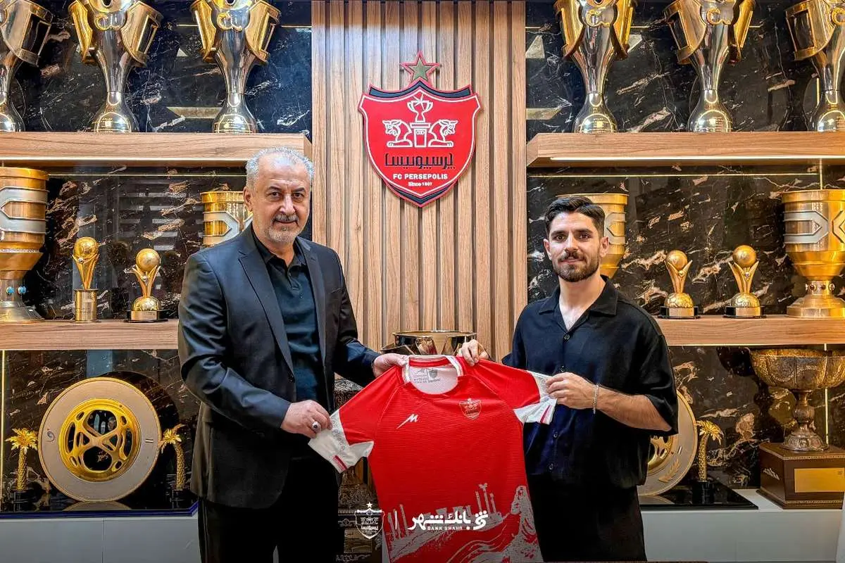 قرارداد محمد عمری با پرسپولیس تمدید شد