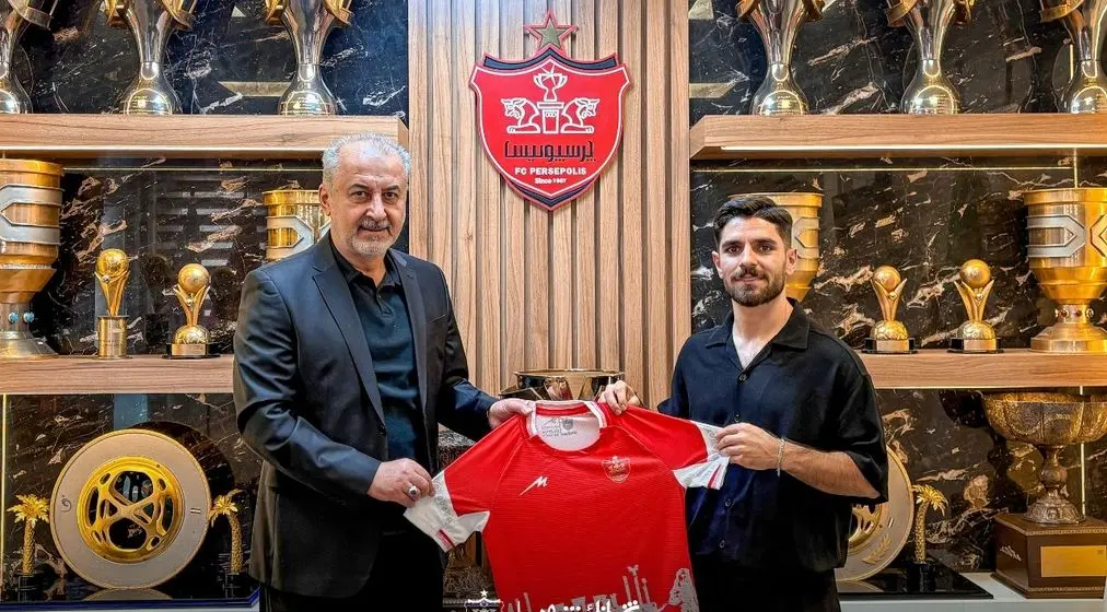 قرارداد محمد عمری با پرسپولیس تمدید شد 
