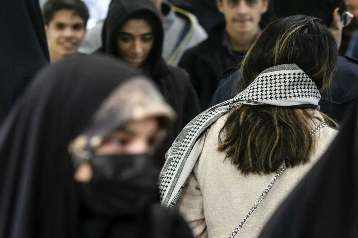 برچسبهای جدید اتاق فکر تندروها برای مخالفان قانون حجاب: «ضدیت با دین» و «دفاع از برهنگی»