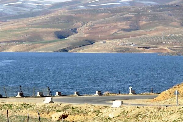 جسد یک سرباز از داخل سد بیرون کشیده شد 