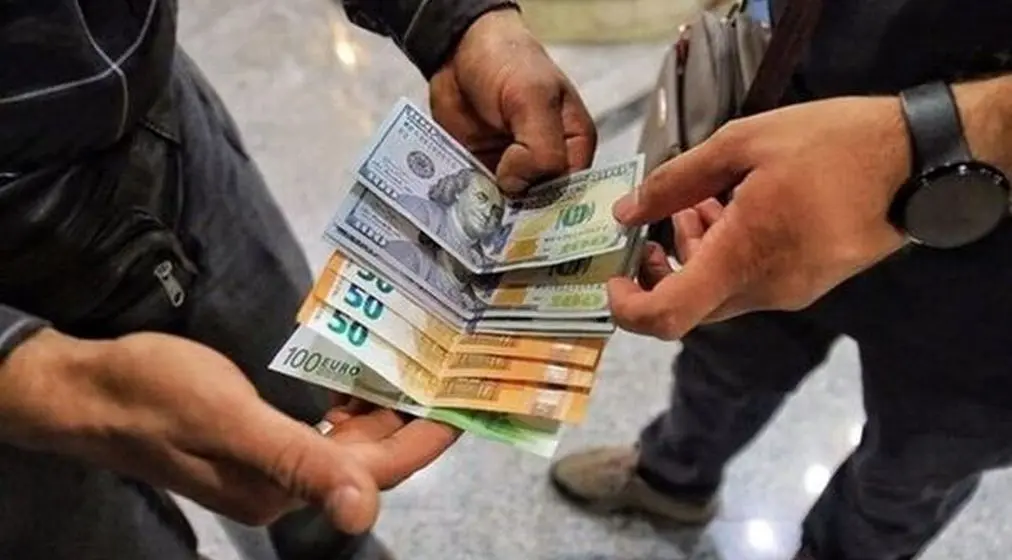قیمت جدید دلار، یورو و سایر ارزها امروز ۱۲ تیرماه ۱۴۰۴/ دلار در آستانه ورود به کانال ۸۰ هزار تومان قرار گرفت