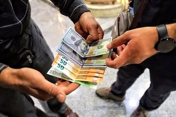 قیمت جدید دلار، یورو و سایر ارزها امروز ۱۲ تیرماه ۱۴۰۴/ دلار در آستانه ورود به کانال ۸۰ هزار تومان قرار گرفت
