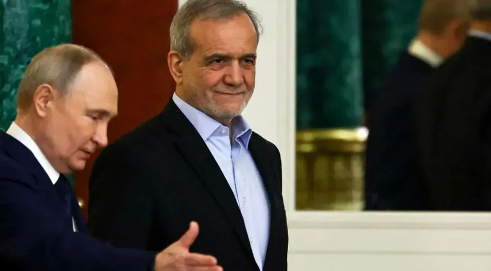 آمریکا: روسیه به جمهوری اسلامی ایران در هدف قرار دادن رادارها و ناوهای ما، کمک می کند