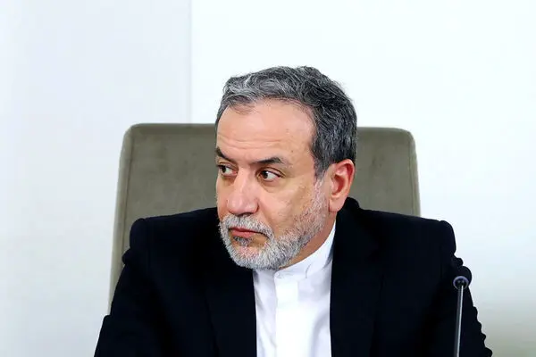 هشدار عراقچی به ترامپ: توهین به رهبر معظم ایران را کنار بگذار / اشتباه کنید، از توانایی‌های واقعی‌مان رونمایی می‌کنیم