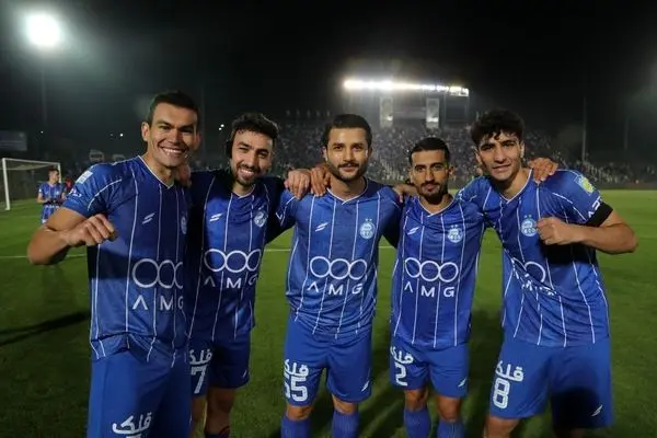 نمایشی در قد و قواره قهرمانی