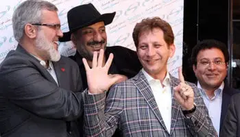 التماس خرید پرسپولیس از آقای با سابقه !